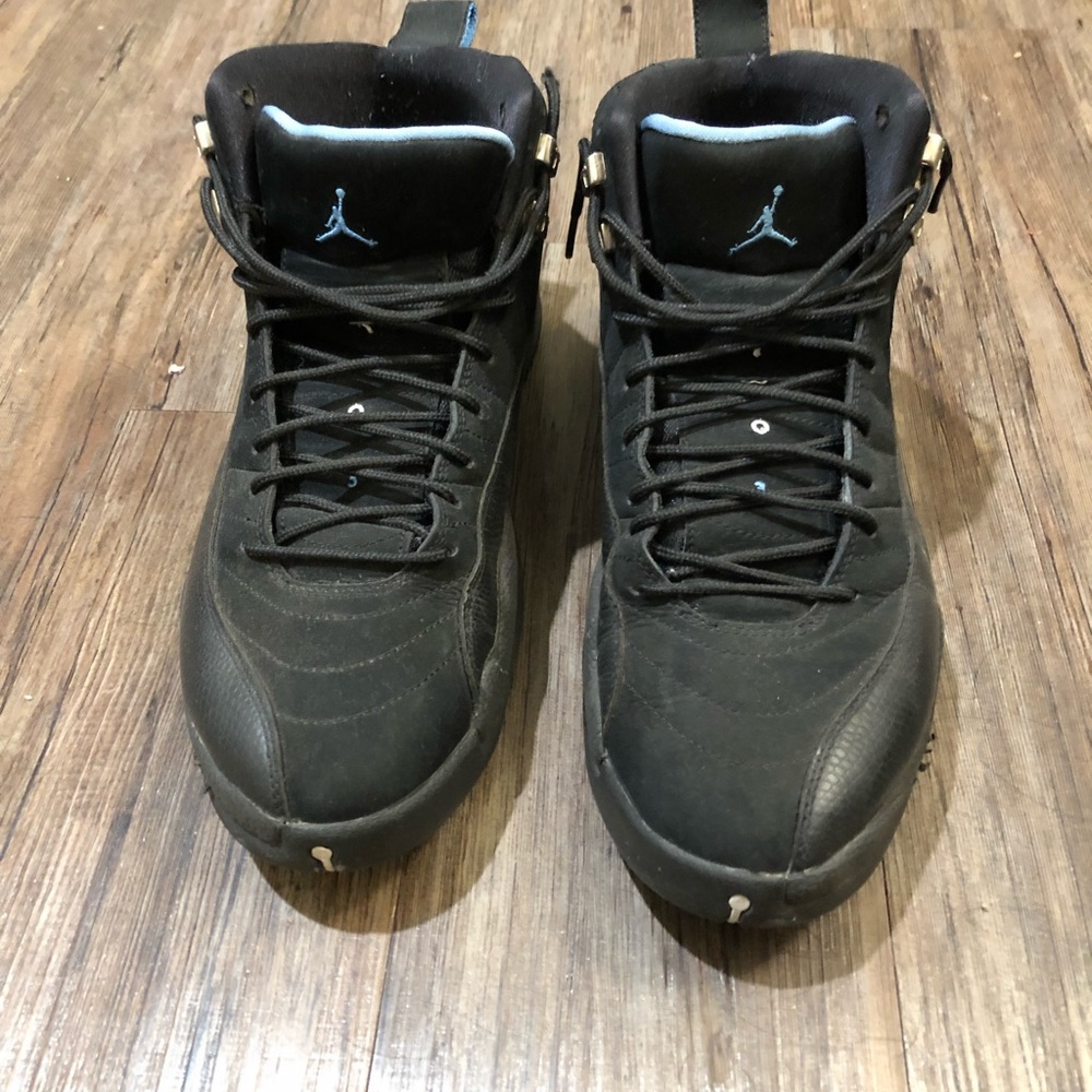 Shoes - Picture 2 of 3